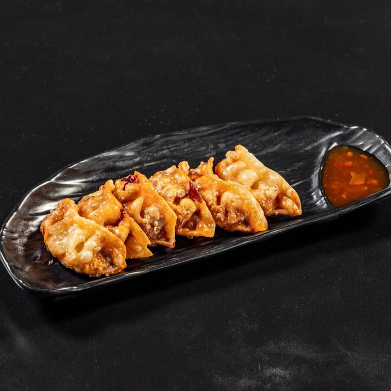 Delicious Gyoza: A Japanese Dumpling Delight